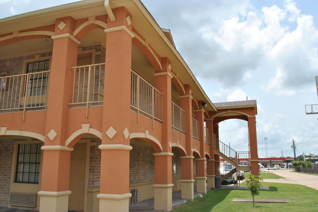 Executive Inn Brookshire Экстерьер фото